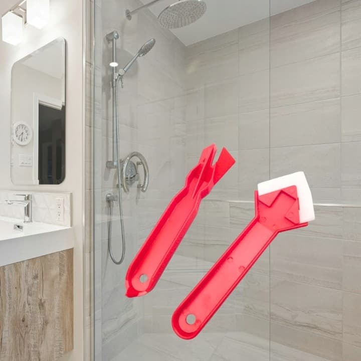 A4_tds0331_Przecinak i aplikator do silikonu fug