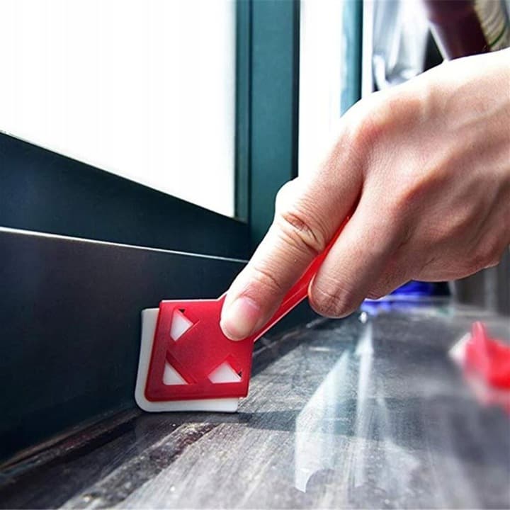 A4_tds0331_Przecinak i aplikator do silikonu fug