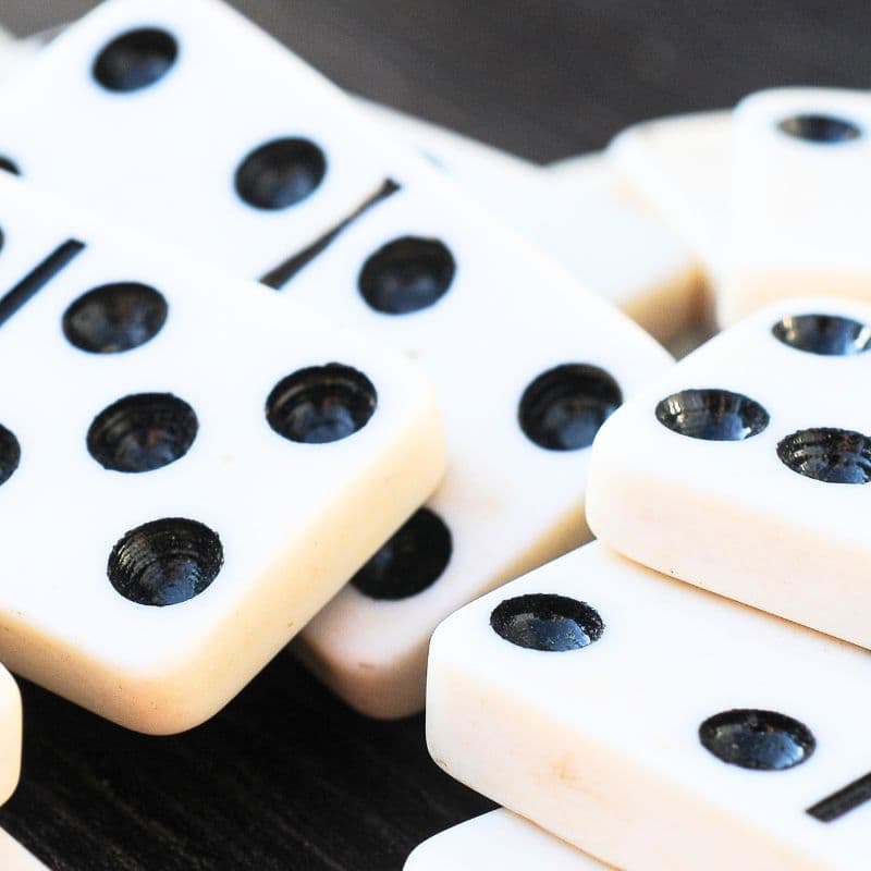 A4_tds0643_Gra domino