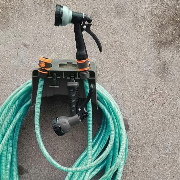 H2_tds0612_Uchwyt na wąż PVC szary